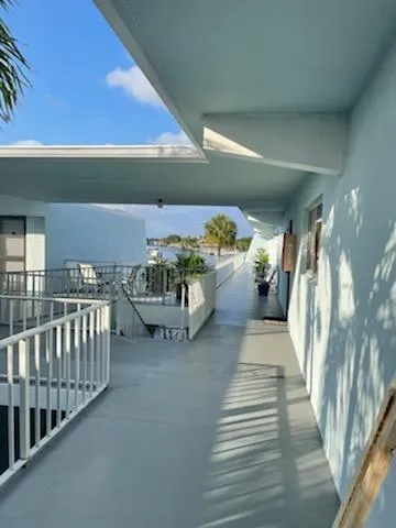 725 Hummingbird Way #210 North Palm Beach, FL 33408