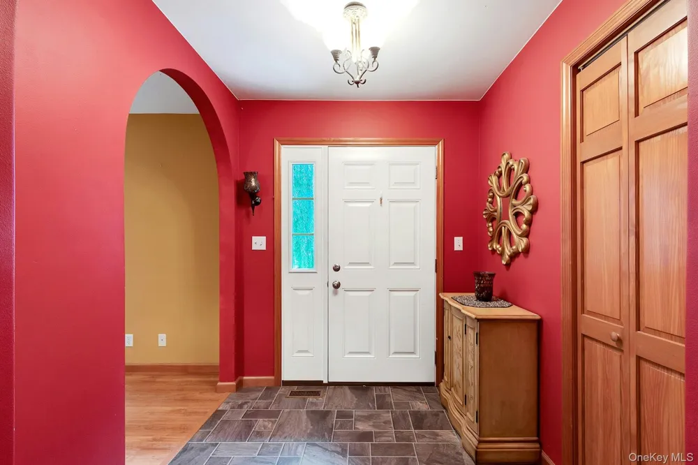 188 Hoyt Street Port Ewen, NY 12466