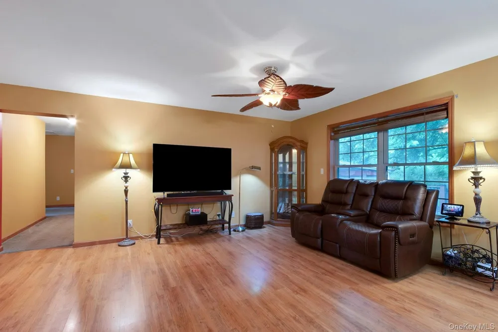 188 Hoyt Street Port Ewen, NY 12466
