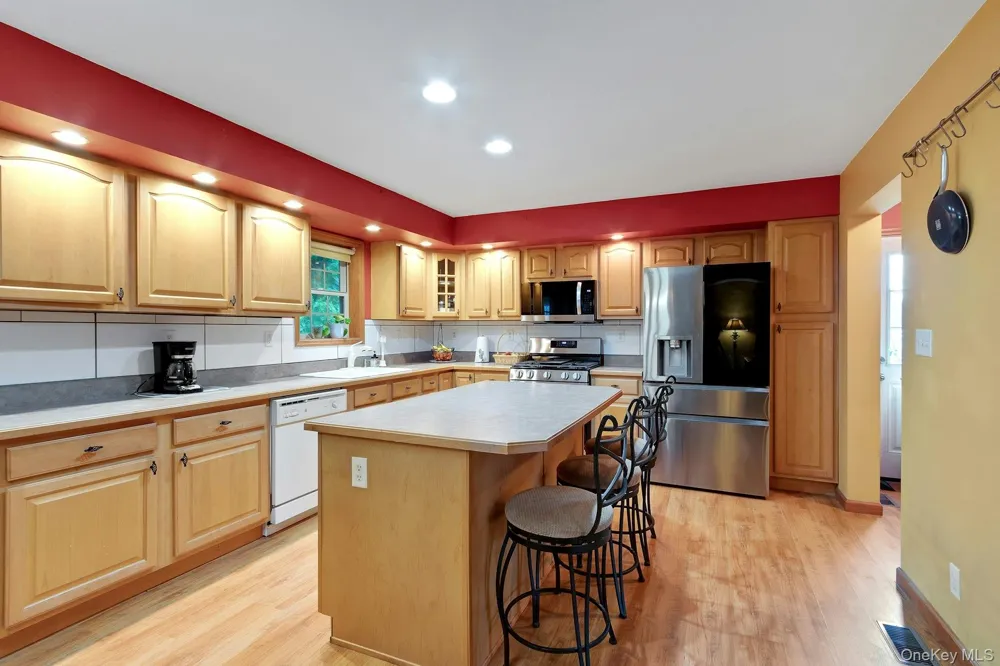 188 Hoyt Street Port Ewen, NY 12466