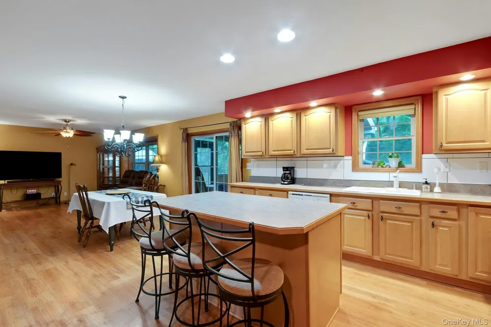188 Hoyt Street Port Ewen, NY 12466