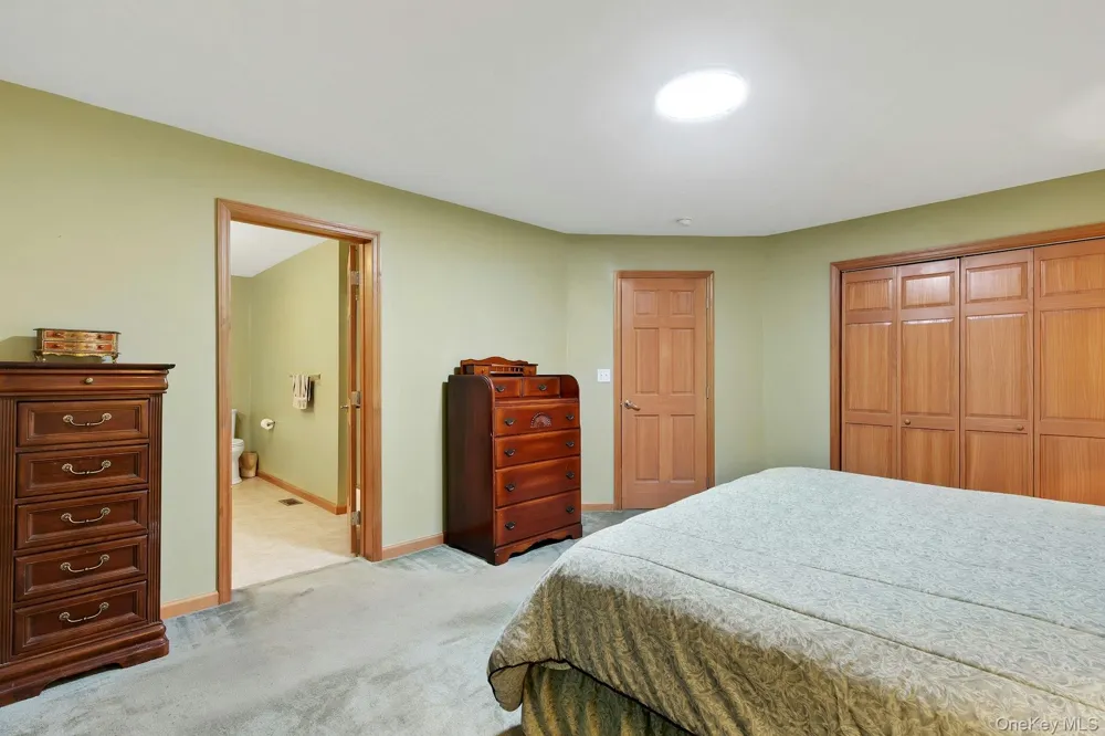 188 Hoyt Street Port Ewen, NY 12466