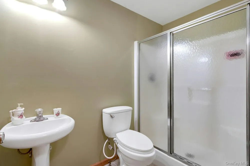 188 Hoyt Street Port Ewen, NY 12466