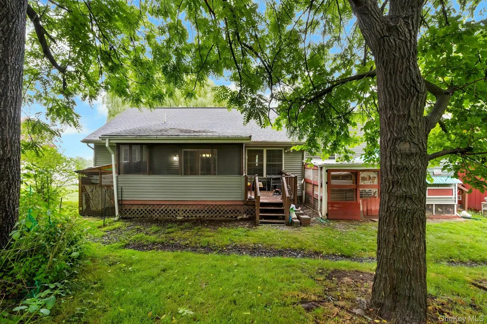 188 Hoyt Street Port Ewen, NY 12466