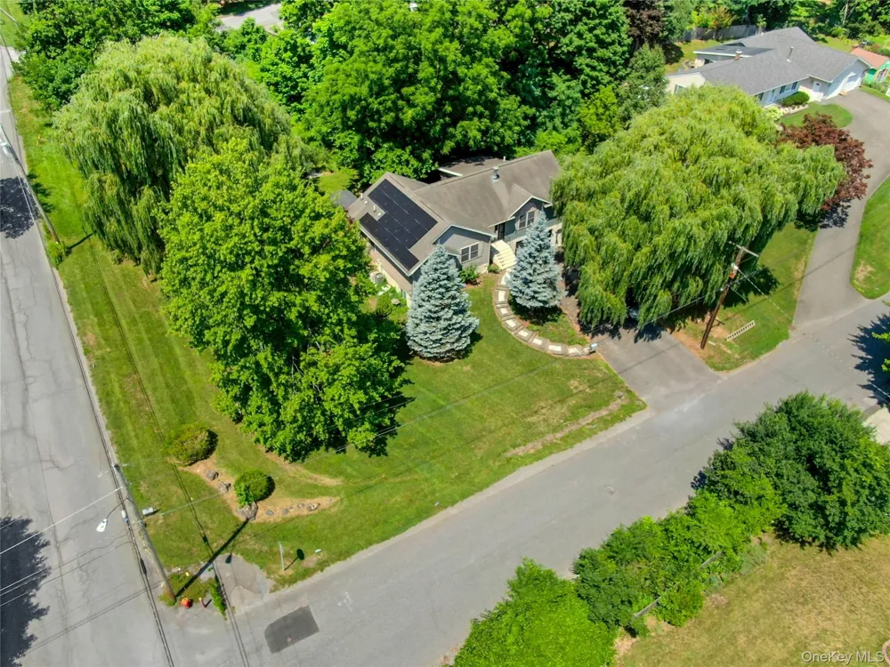 188 Hoyt Street Port Ewen, NY 12466