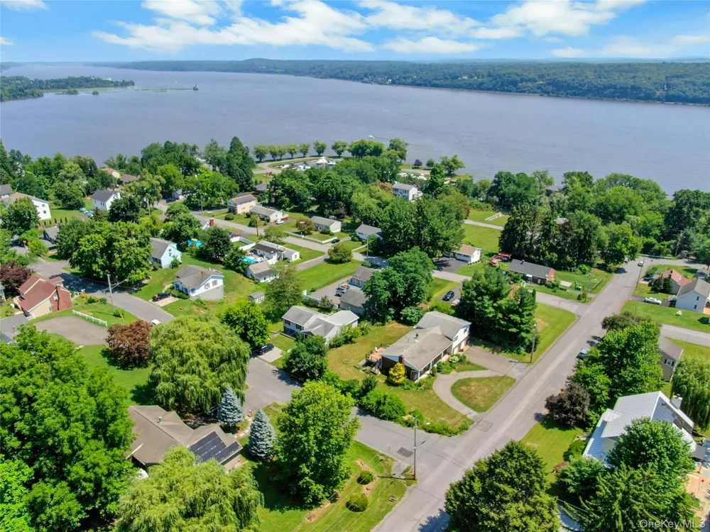 188 Hoyt Street Port Ewen, NY 12466