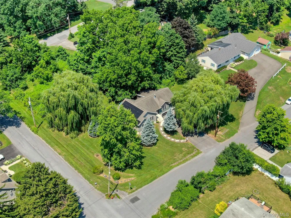 188 Hoyt Street Port Ewen, NY 12466