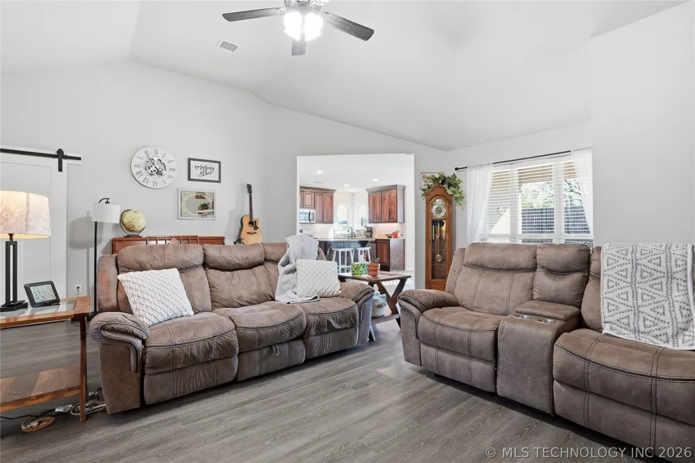 5421 Skylane Drive Sand Springs, OK 74063