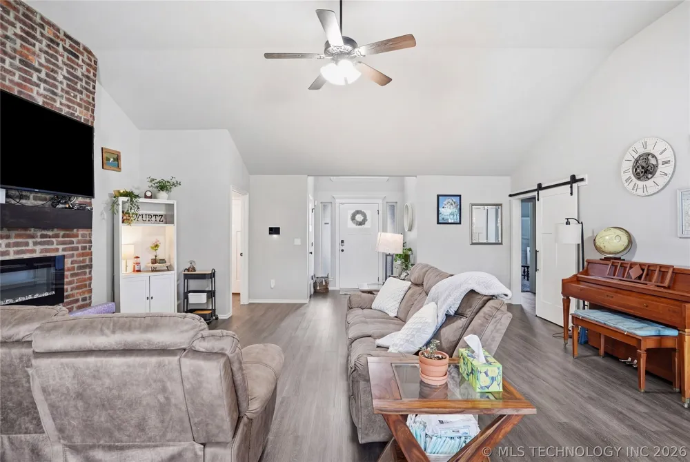 5421 Skylane Drive Sand Springs, OK 74063