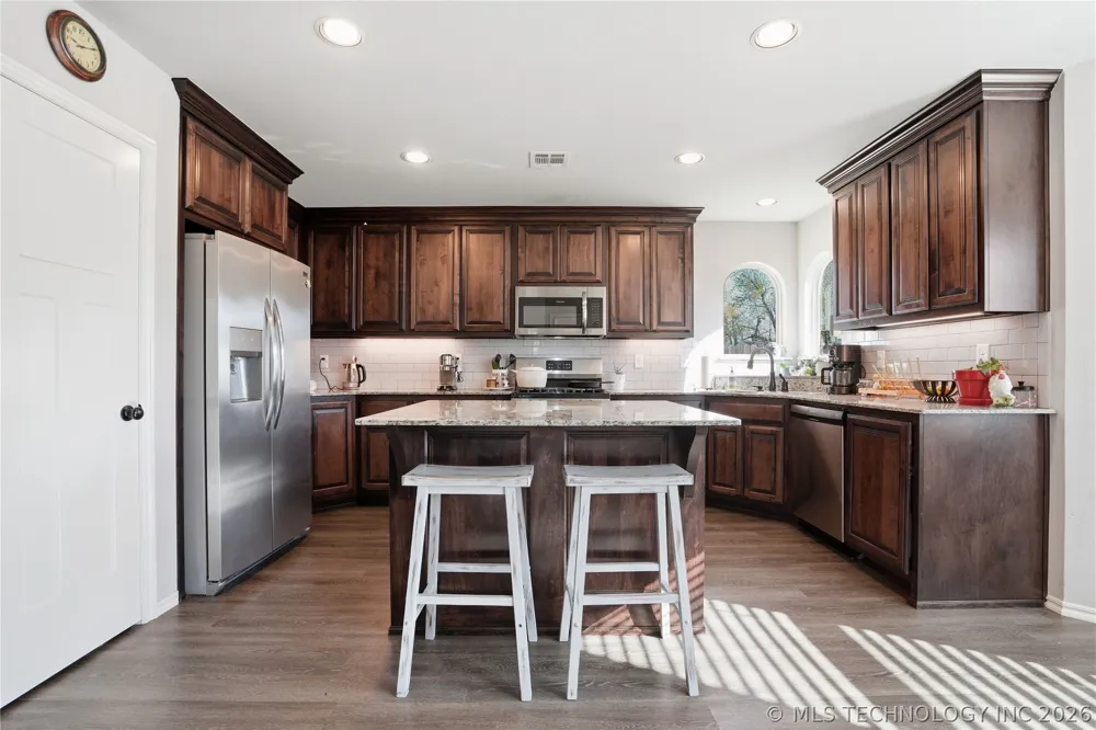 5421 Skylane Drive Sand Springs, OK 74063