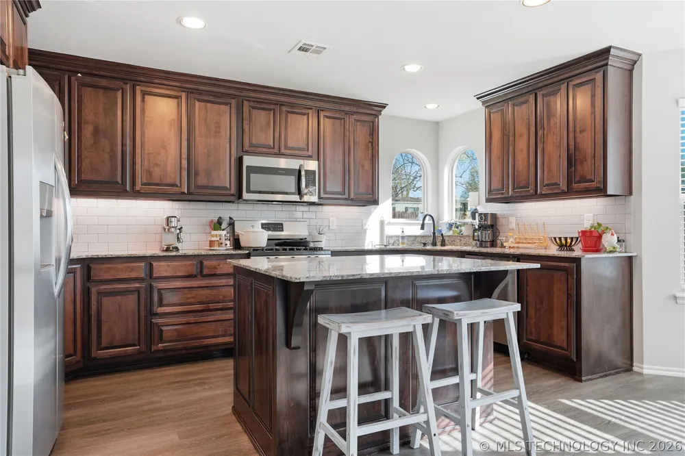 5421 Skylane Drive Sand Springs, OK 74063