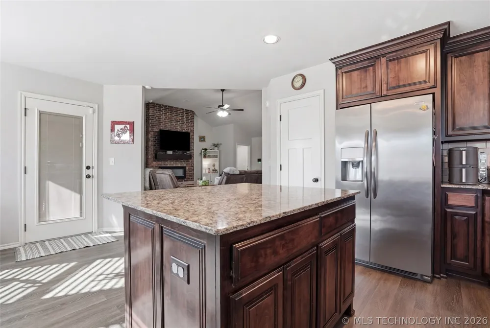5421 Skylane Drive Sand Springs, OK 74063