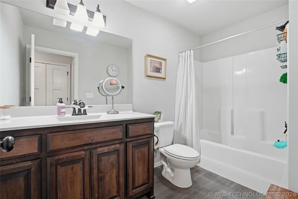 5421 Skylane Drive Sand Springs, OK 74063