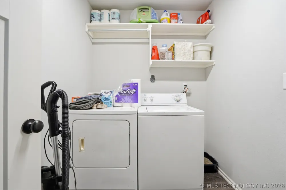 5421 Skylane Drive Sand Springs, OK 74063