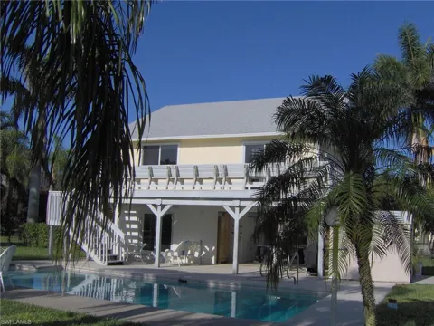 140 Estrellita Drive
