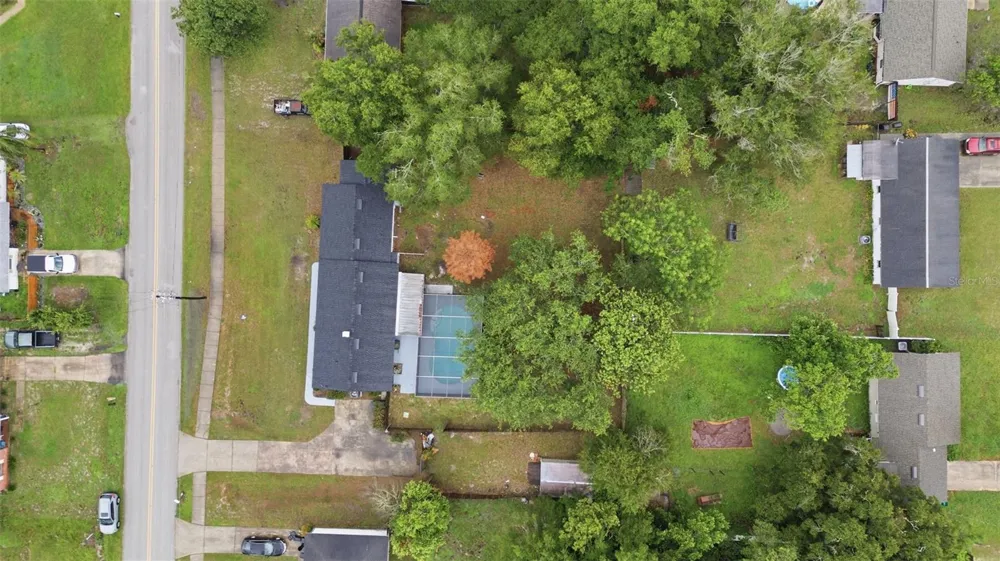 147 COLOMBA ROAD Debary, FL 32713