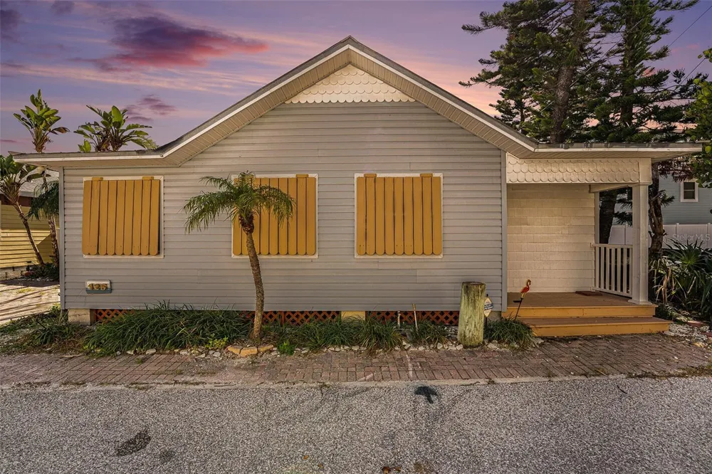 125 95TH AVENUE Treasure Island, FL 33706