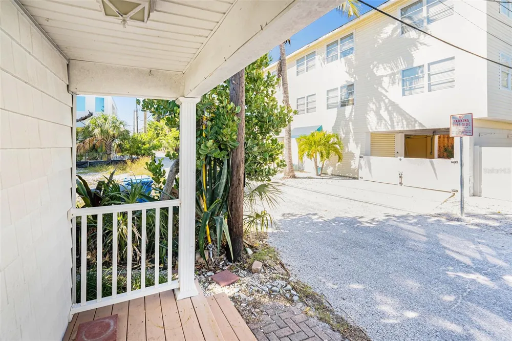 125 95TH AVENUE Treasure Island, FL 33706