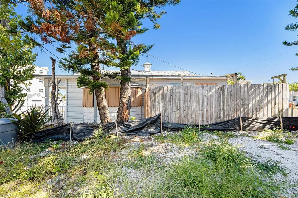 125 95TH AVENUE Treasure Island, FL 33706