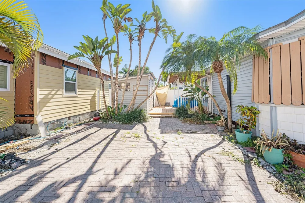 125 95TH AVENUE Treasure Island, FL 33706