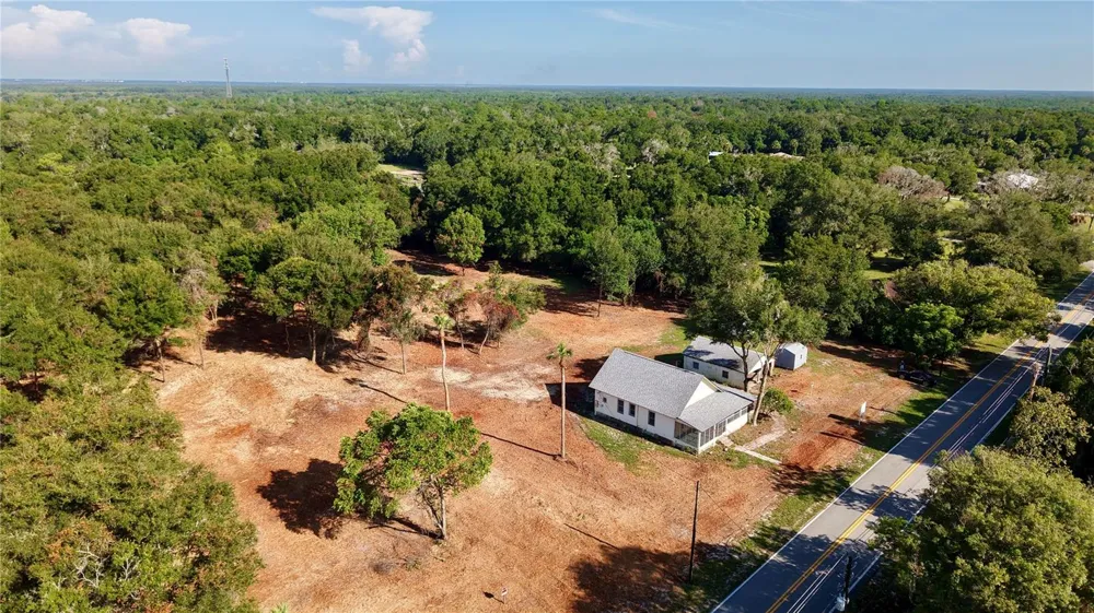 450 OLD GENEVA ROAD Geneva, FL 32732