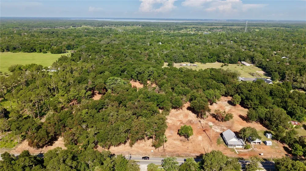 450 OLD GENEVA ROAD Geneva, FL 32732