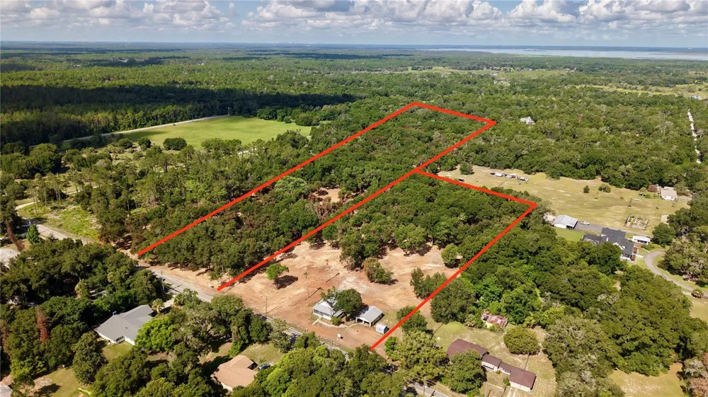 450 OLD GENEVA ROAD Geneva, FL 32732