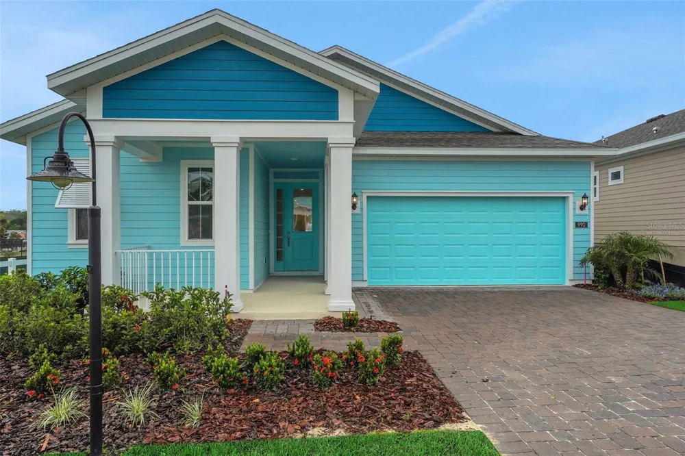 1026 FIESTA KEY CIRCLE Lady Lake, FL 32159