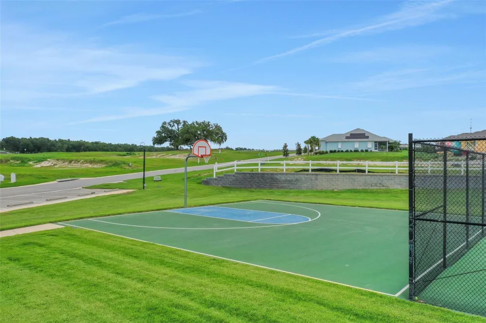 1026 FIESTA KEY CIRCLE Lady Lake, FL 32159