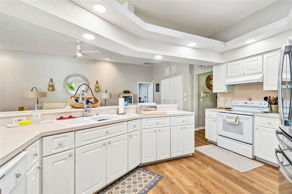 9002 TARAWYND CT Odessa, FL 33556