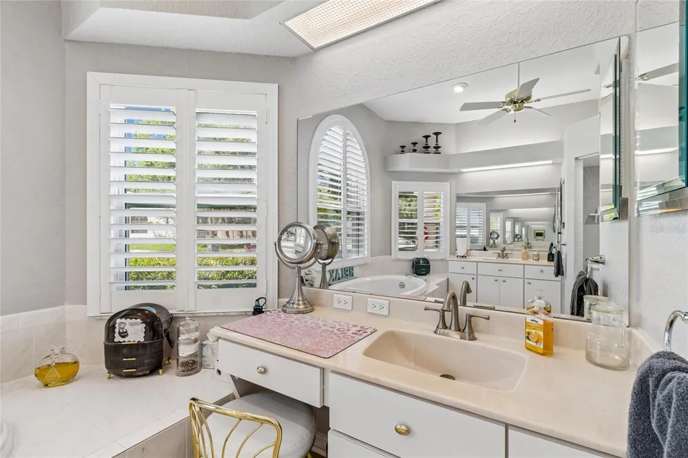 9002 TARAWYND CT Odessa, FL 33556
