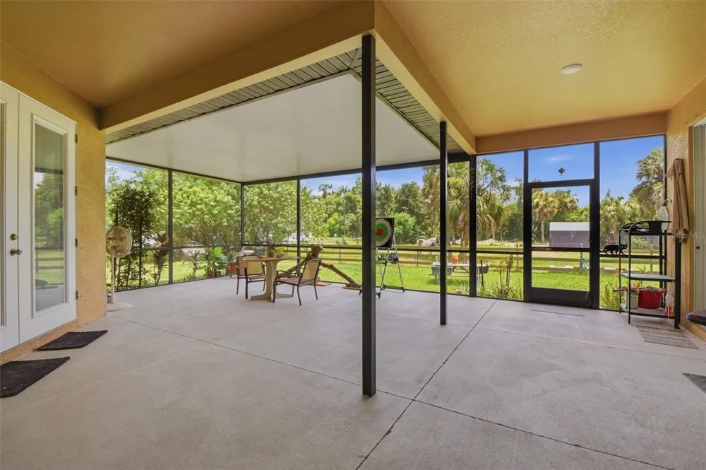 6416 18TH AVENUE E Bradenton, FL 34208