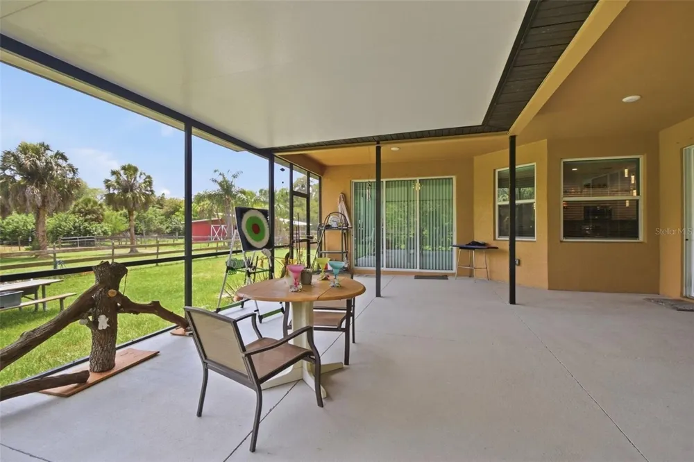 6416 18TH AVENUE E Bradenton, FL 34208