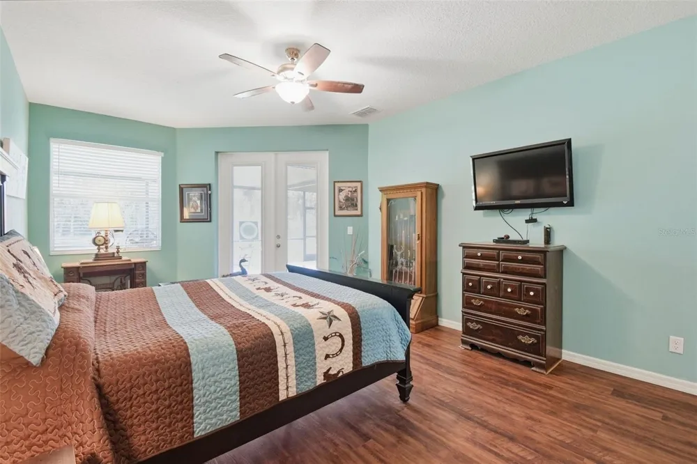 6416 18TH AVENUE E Bradenton, FL 34208