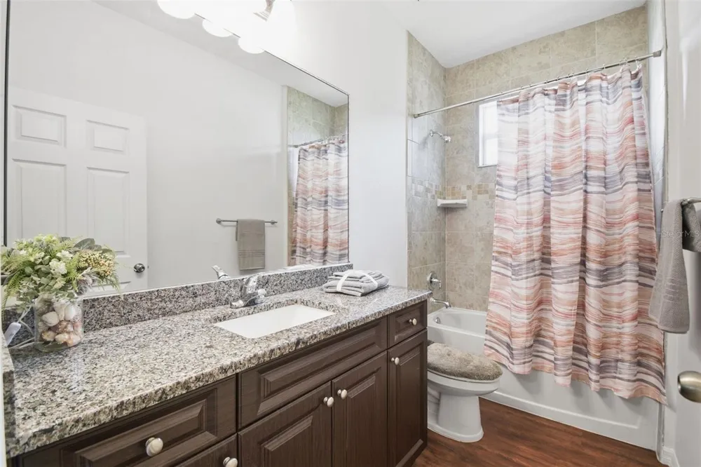 6416 18TH AVENUE E Bradenton, FL 34208