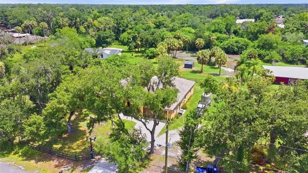 6416 18TH AVENUE E Bradenton, FL 34208