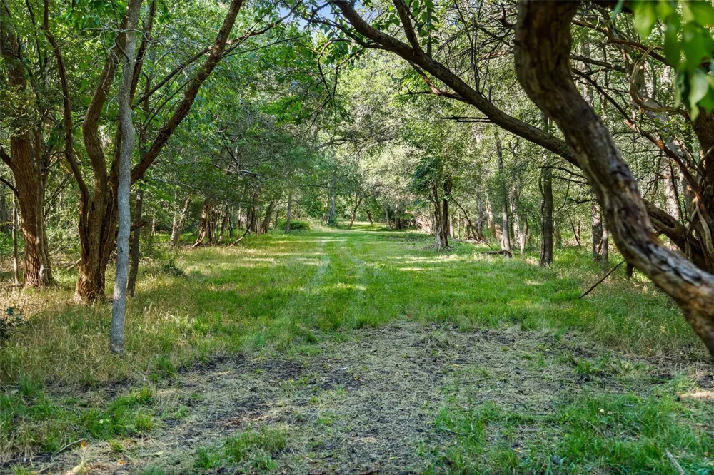 7462 County Road 284 Edna, TX 77957