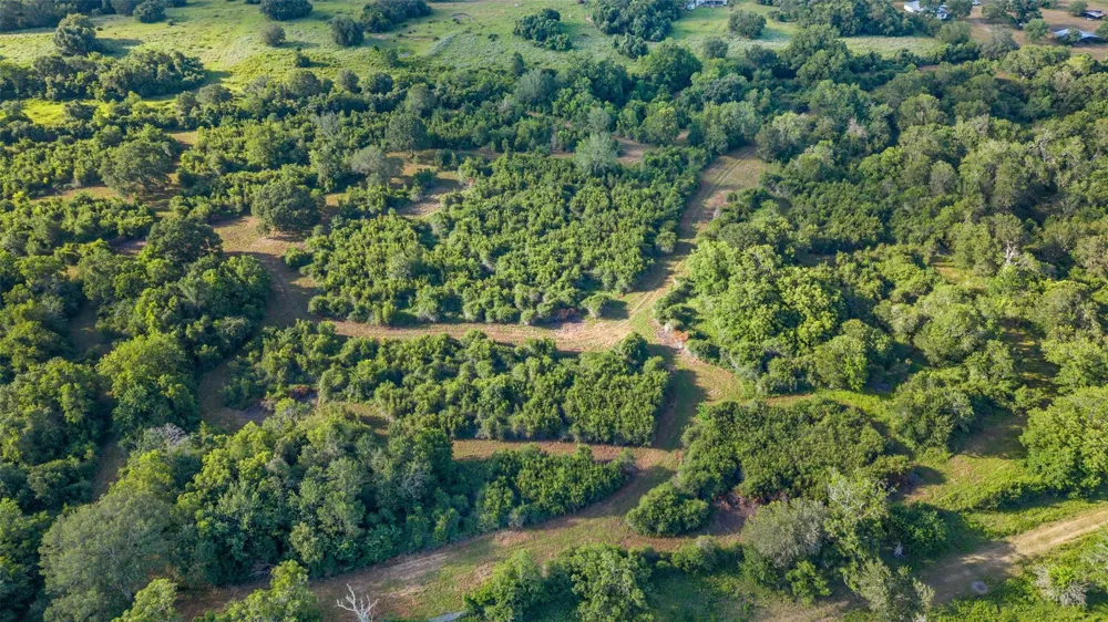 7462 County Road 284 Edna, TX 77957