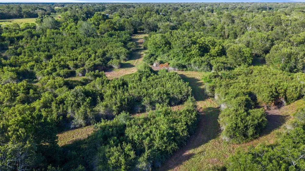 7462 County Road 284 Edna, TX 77957