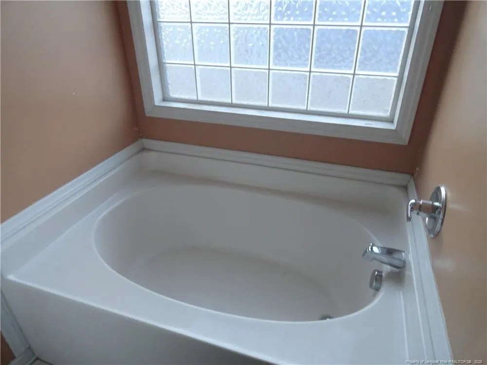 172 Emma Lane Raeford, NC 28376