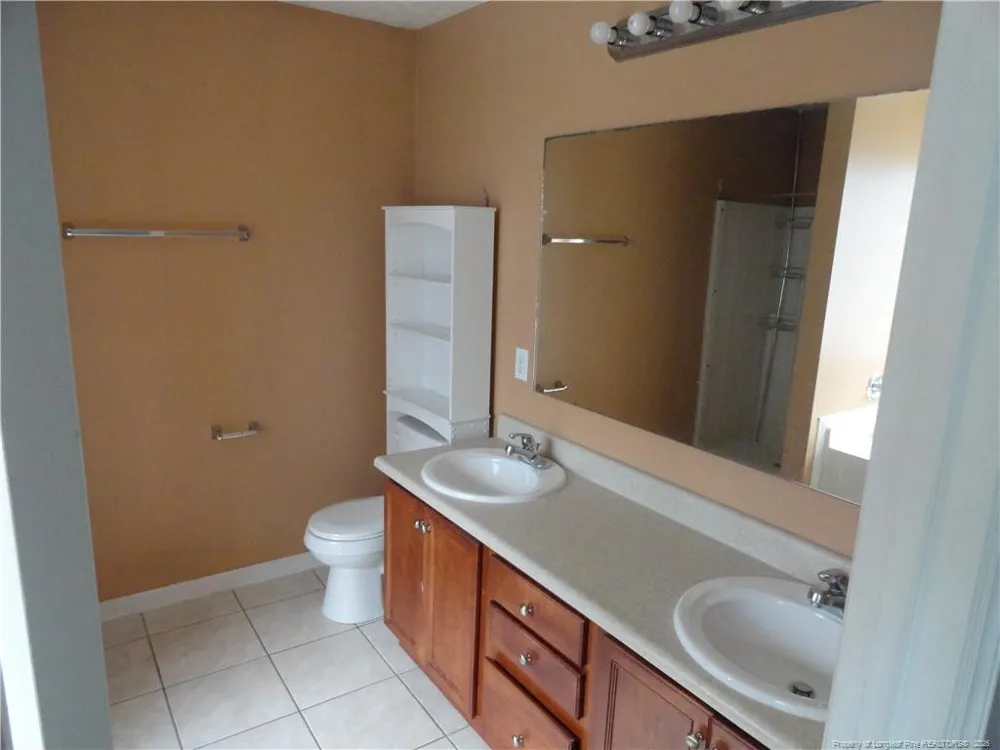 172 Emma Lane Raeford, NC 28376