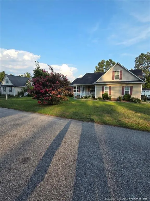 4611 Salem Prince Drive Hope Mills, NC 28348