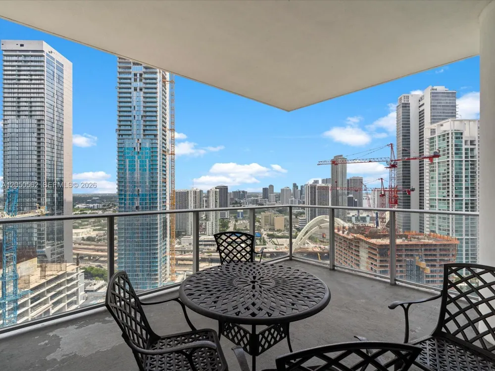851 NE 1st Ave #3000 Miami, FL 33132