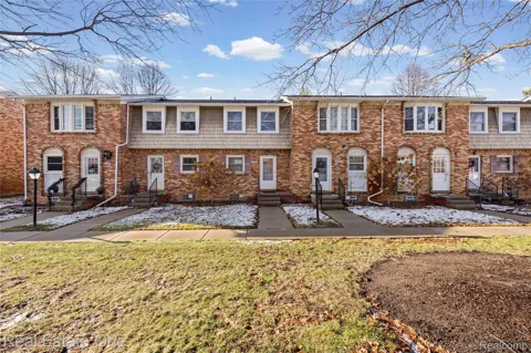 2579 Kingstowne Drive