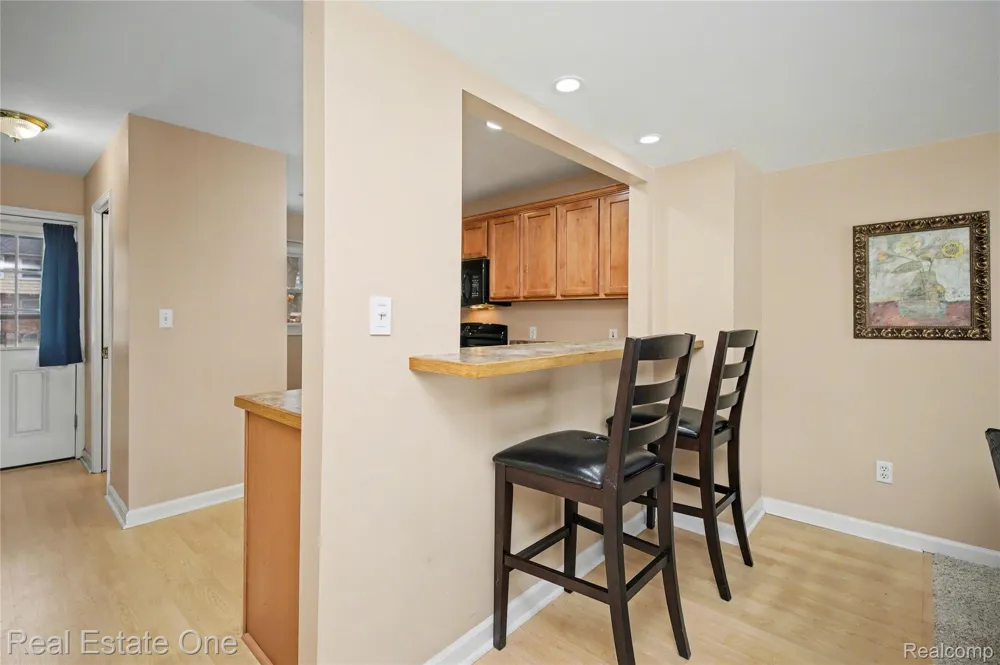 2579 Kingstowne Drive Commerce Charter Township, MI 48390