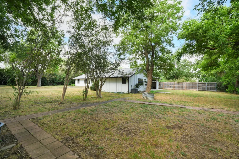 413 Sun Bonnet Drive Buda, TX 78610