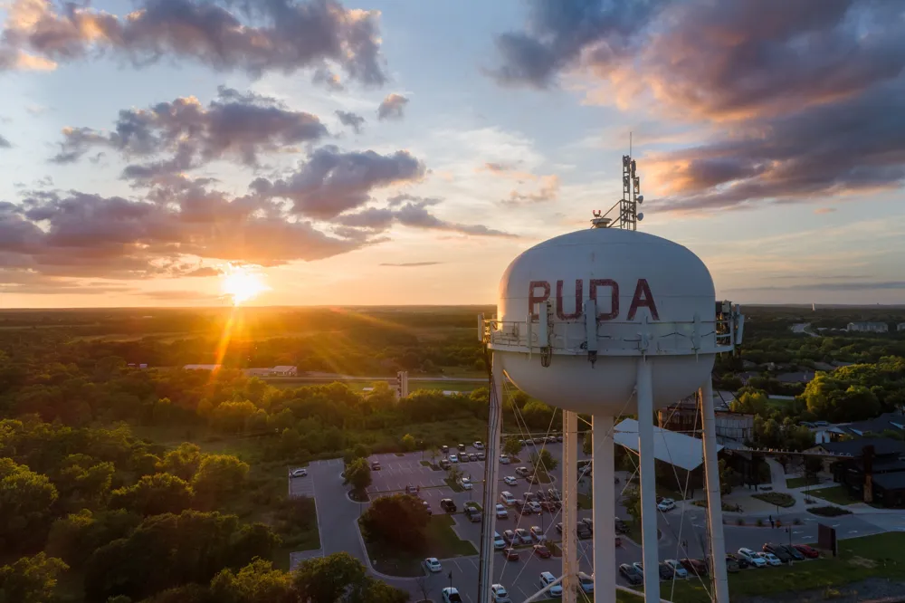 413 Sun Bonnet Drive Buda, TX 78610