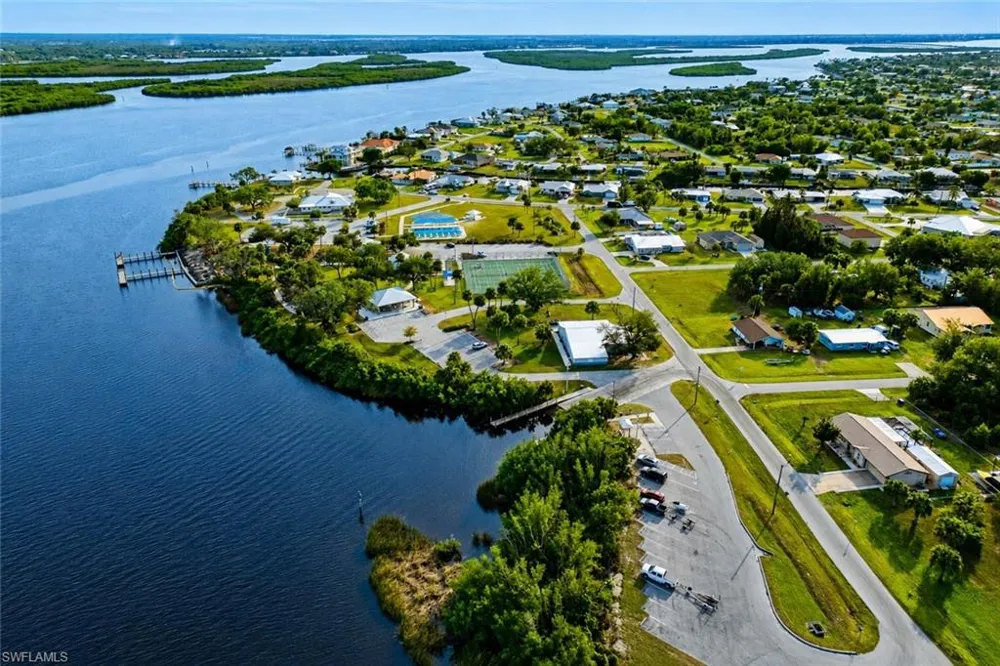 27072 Hillshire Lane Punta Gorda, FL 33983