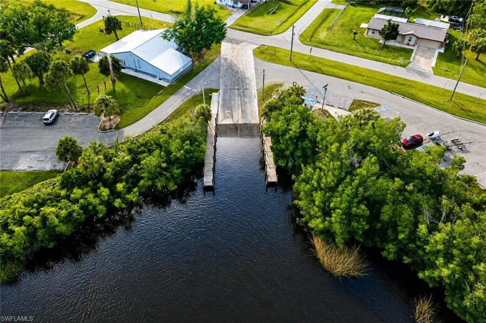 27072 Hillshire Lane Punta Gorda, FL 33983