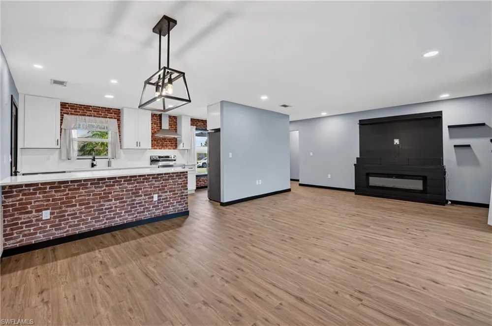 27072 Hillshire Lane Punta Gorda, FL 33983